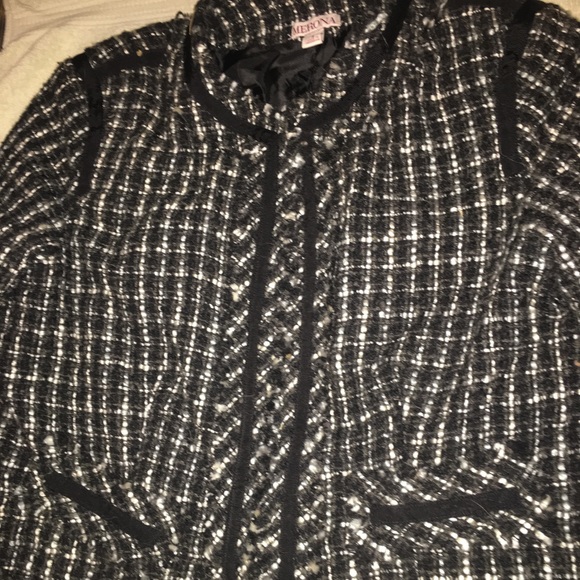 Black and white tweed suit - Picture 2 of 3